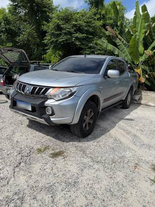 MITSUBISHI L200 TRITON 2.4 16V TURBO DIESEL SPORT GLS CD 4P 4X4 AUTOMÁTICO MITSUBISHI L200 TRITON 2.4 16V TURBO DIESEL SPORT GLS CD 4P 4X4 AUTOMÁTICO